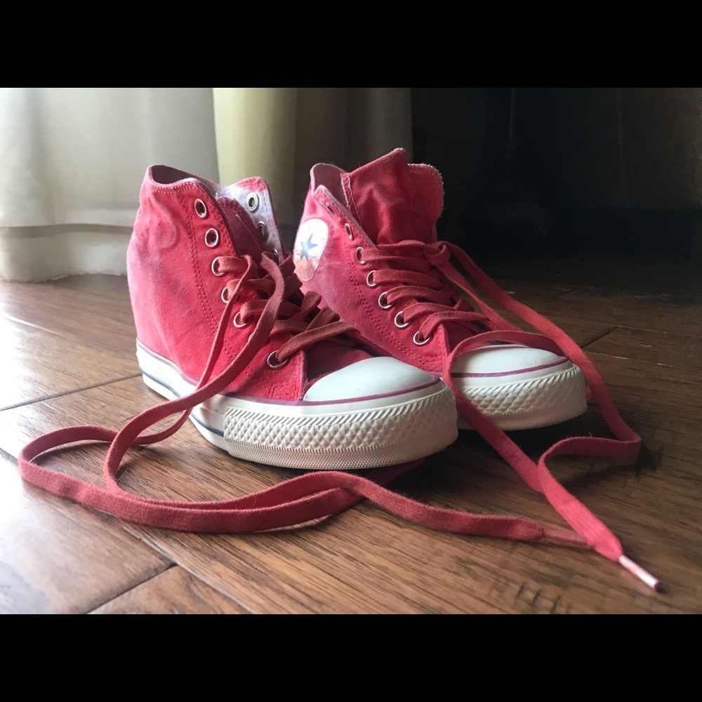 Converse Wedges